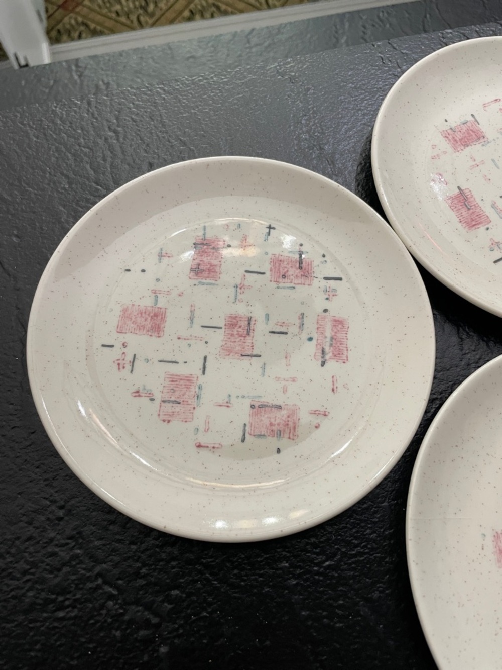 Vernon Metlox Tickled Pink Ceramic Bread Plates, Pink Geometric Pattern Set of 3 - Picture 2 of 7